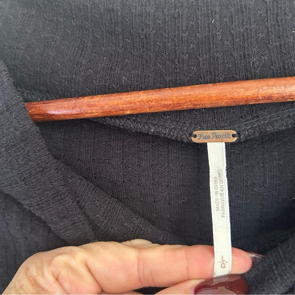 Free People Y2K-style Mixed Up Cuff Thermal Funnel Neck, Crochet, L - Picture 7 of 12